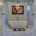 Bathroom with a bathtub