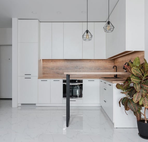 Holland Champagne Kitchen Cabinets (2-3 Week Lead Time)
